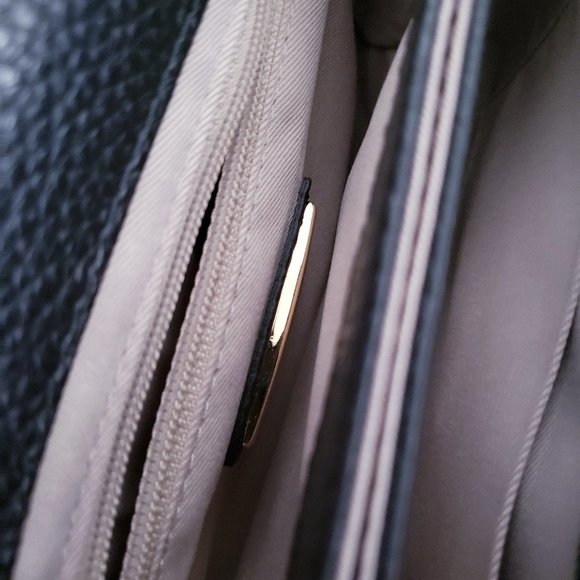 Valentino By Mario Valentino Isabelle Leather Crossbody Bag in Black - Picture 13 of 15